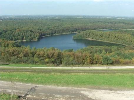 Moers : Halde Rheinpreussen, Ausblick über den Baerler Busch und Waldsee